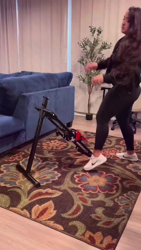 Who can buy one for me?        #homeworkout #fit #fyp #stairstepper #climbingmachineworkout #climbingmachine