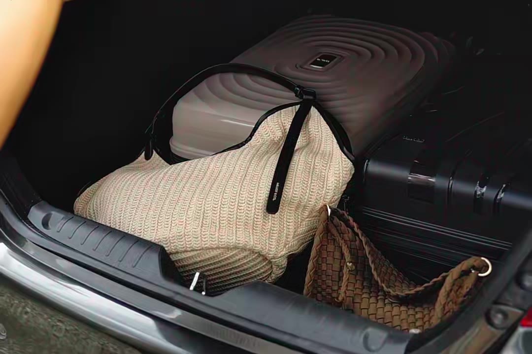 Bags in the boot, music up, zero plans. Today, we go off the grid. See you on the flip side?#milliotandco