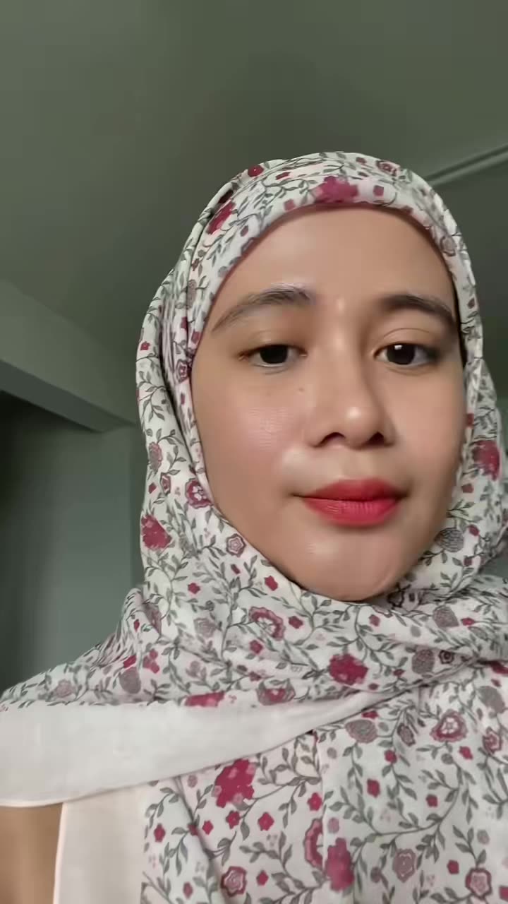 Siapa sini ada kulit jenis kering teringin nak buat double cleanse tapi tak sesuai pakai cleansing oil/balm? Cuba try buat couble cleanser guna MelonFresh Micellar Water & CoalBerry Cleanser. 🍉🫐 Yang paling best, gentle je dekat kulit. Siapa suk...