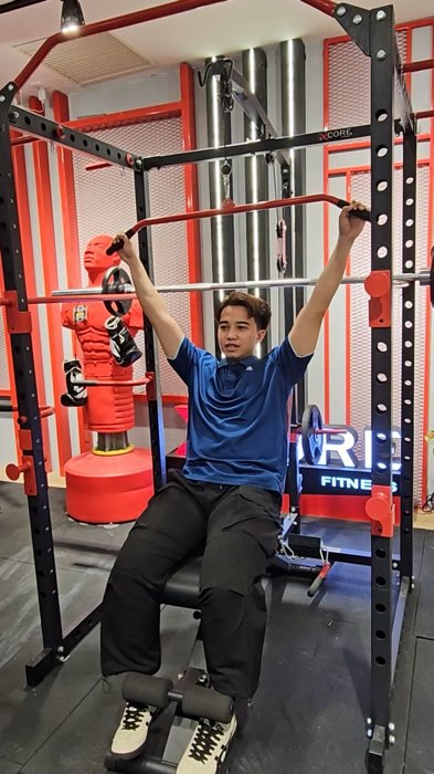 Z5 Power Rack: 20+ senaman, free barbell & plates! Banyak jenis senaman dalam satu mesin je, jimat ruang rumah, kuat & tahan lama, sesuai untuk semua!