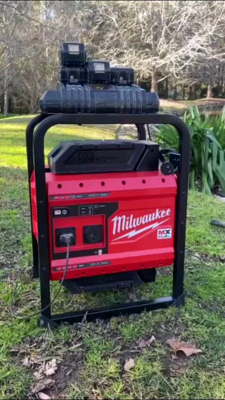 Milwaukee MX FUEL 3600W/1800W Portable Power Supply #shopeehaul #Milwaukee