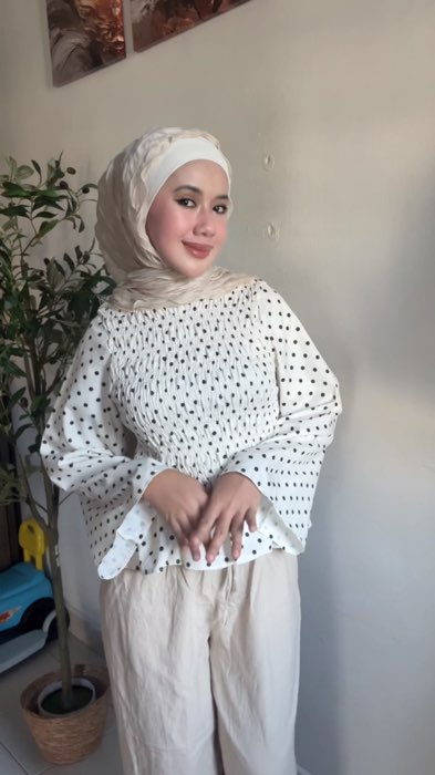 #polkadot #blouse