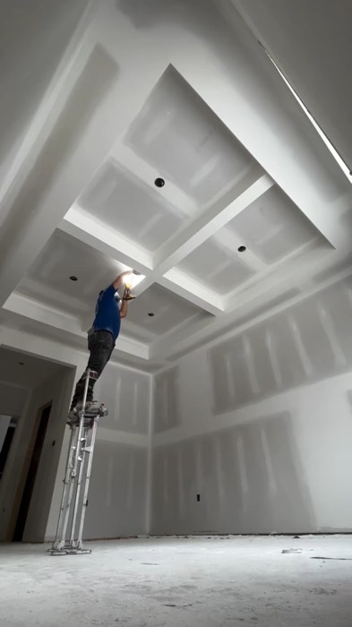 Tinggalkan Tangga, Gunakan Drywall Stilts Untuk Kerja Siling Lebih Pro! 🏗️✨ #DrywallStilts #SilingKapur #CeilingInstaller #DiyMalaysia #HardwareTools