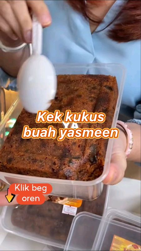 #Kekkukusbuah #Yasmeen mmg sdp. Sesuai utk #dihidangkan kpd #tetamu yg dtg😘 #kekbuahkukus #yasmeen #kek #sedap #fypviralシ #menyelerakan #foryourpage