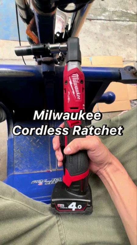 #Milwaukee #Ratchet #cordless #automotive #workshop #DIY