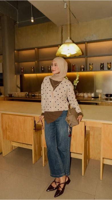 #polkadot #polkadotcardigan #cardigan