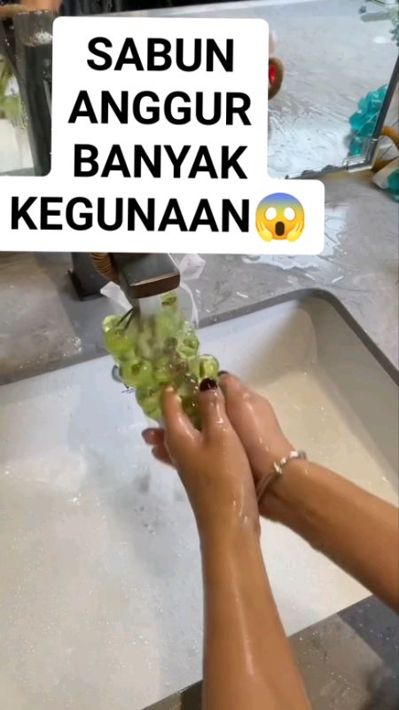 comel nya sabun anggur. Macam macam function dia ni . 😭😱#homegadget #sabun #crystal #grapesoap #soap #viralsoap #grape #viralthings #function