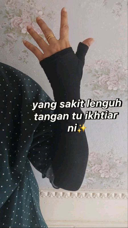 Ibu saya kalau sarung ni kt tgn, cergas je bila bawa jalan2✨️ #purezen #readystock #arm #sleeve #readystock #lenguhtangan #armsleeve #shopeelagimurah